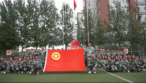 我院学生向河北省十五大报道