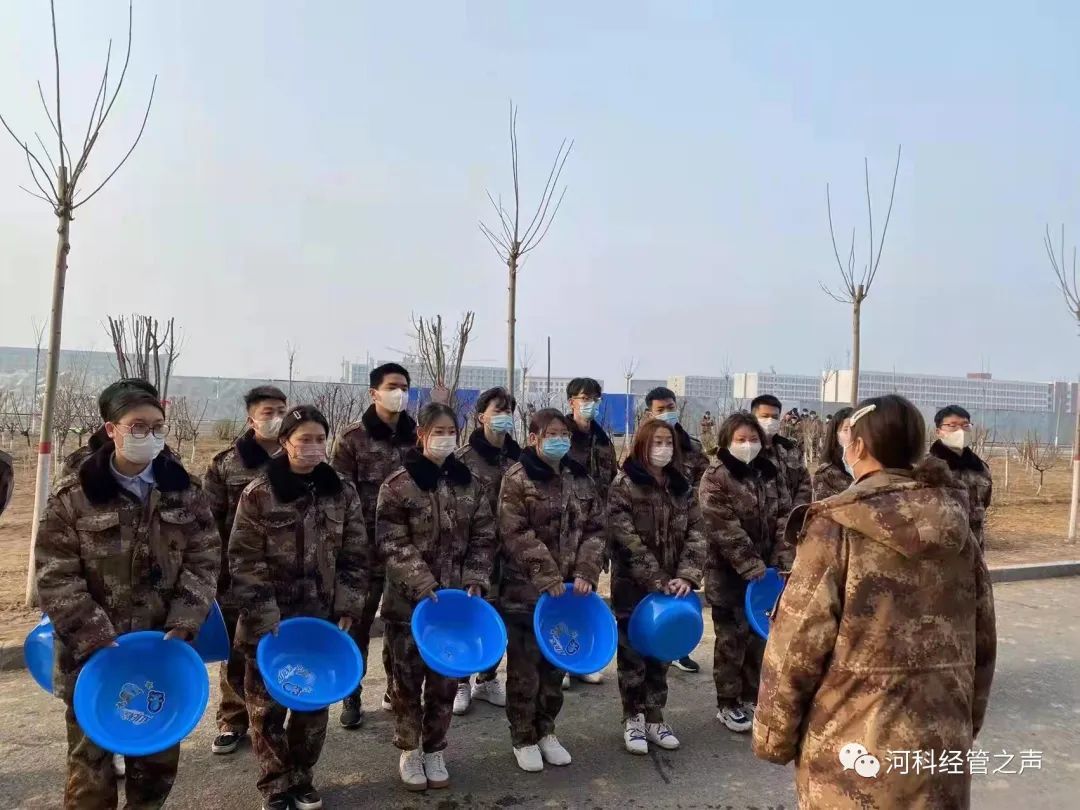 2138cn太阳集团古天乐//经济管理学院//主题团日：浇灌希望 静待花开