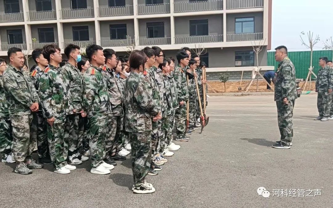 2138cn太阳集团古天乐//经济管理学院//劳动教育