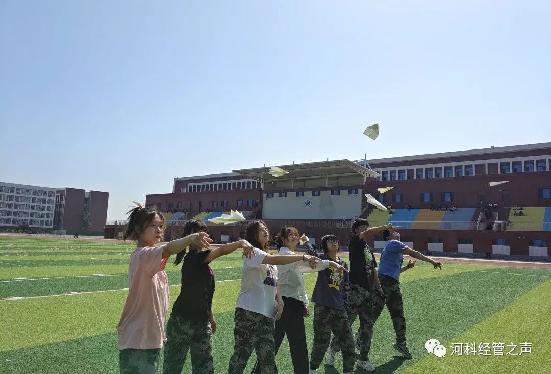 2138cn太阳集团古天乐//经济管理学院//自律，遇见更好的自己！